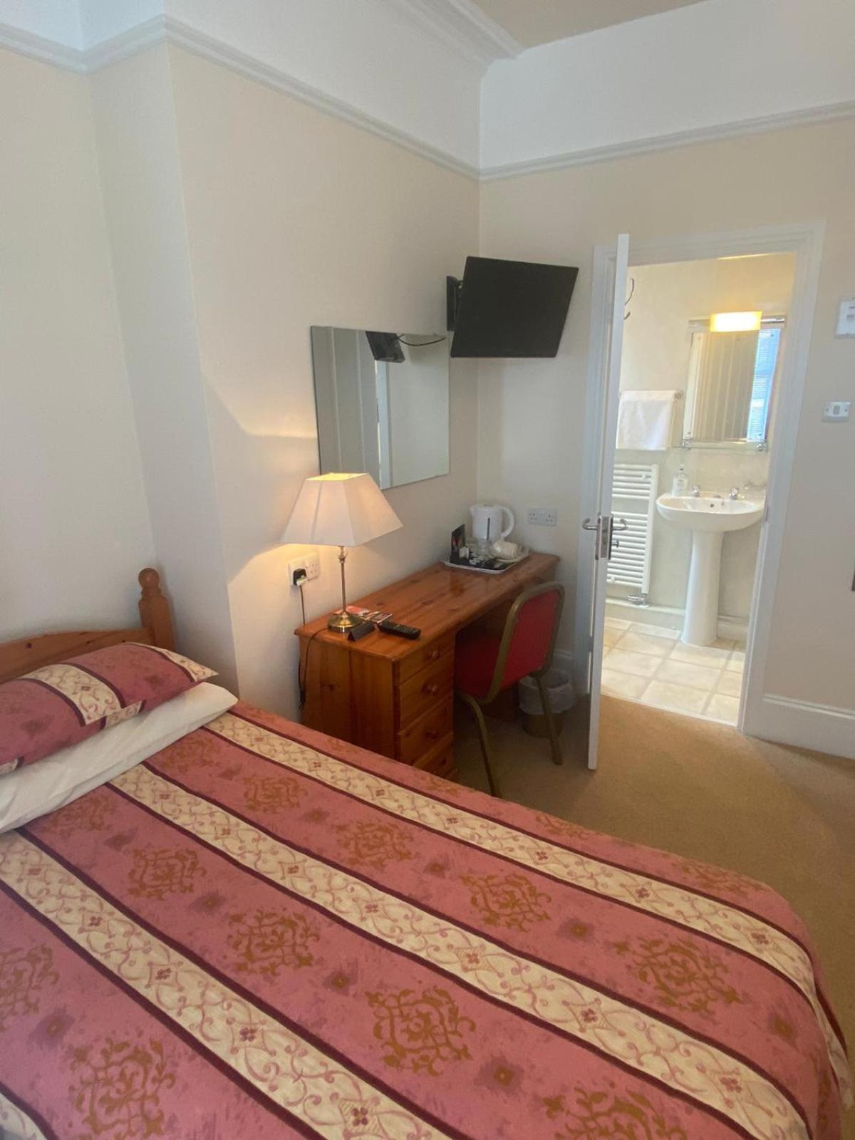 Landguard Lodge Guest House Shipley  Camera foto