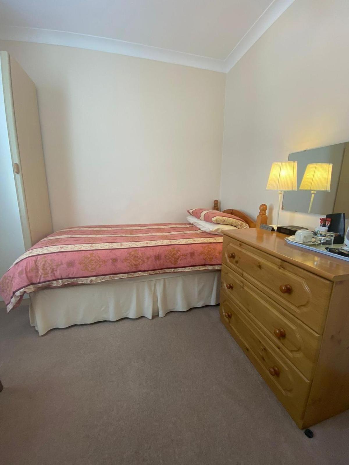Landguard Lodge Guest House Shipley  Camera foto